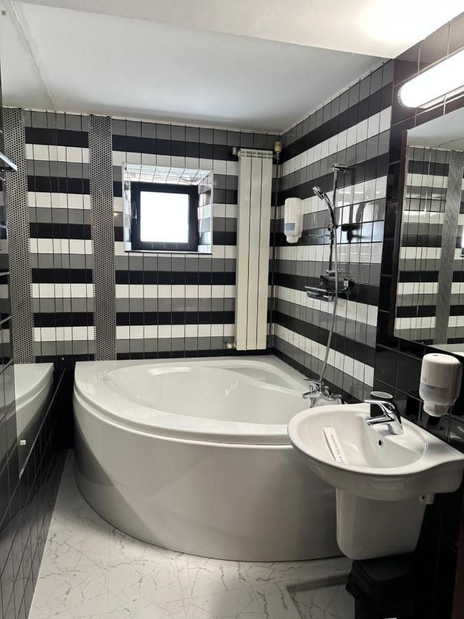Nerva Traian Studio Apartment Bucureşti Exterior foto