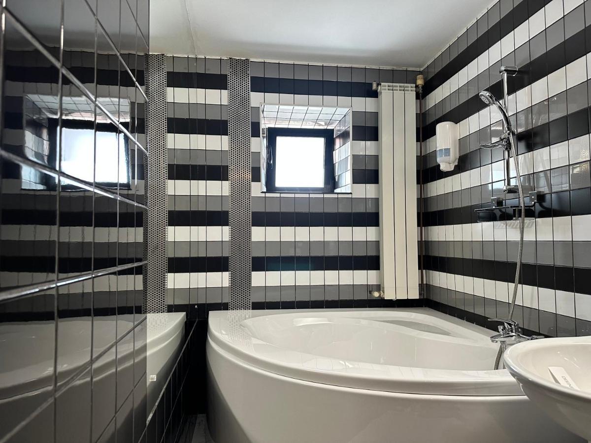 Nerva Traian Studio Apartment Bucureşti Exterior foto